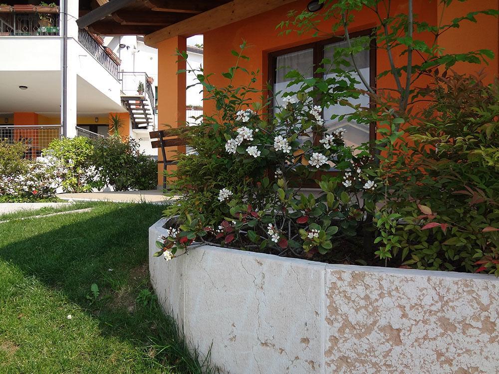 Borgo Blu Poggio Aparthotel Lazise Exterior photo