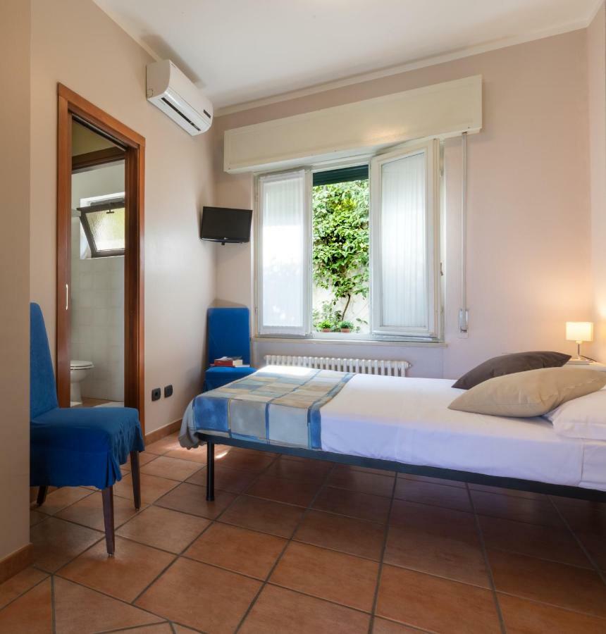 Borgo Blu Poggio Aparthotel Lazise Exterior photo