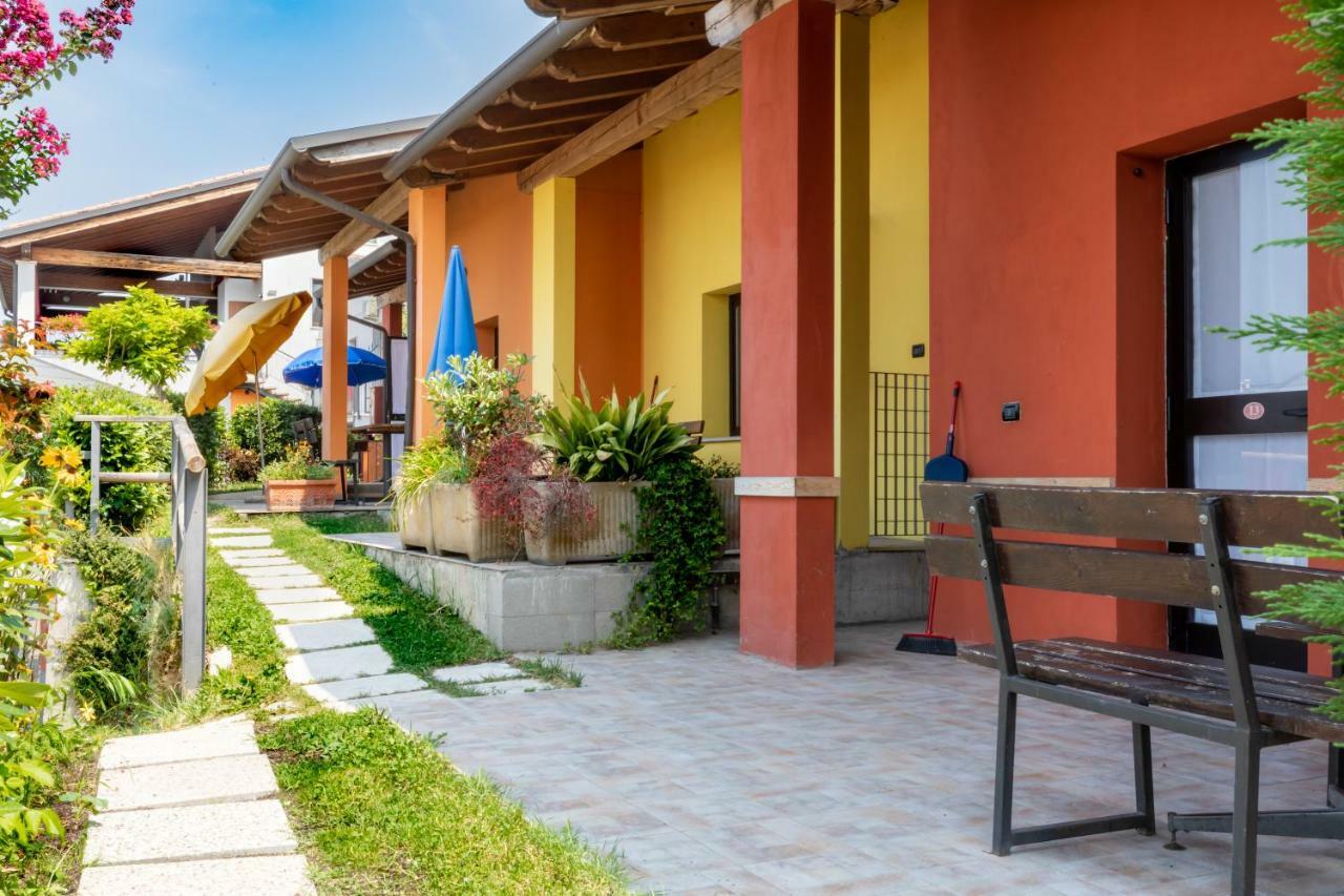 Borgo Blu Poggio Aparthotel Lazise Exterior photo